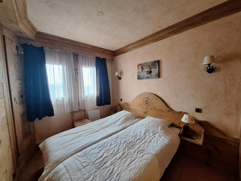 _lv_images__lot_0120390020_12_1319330