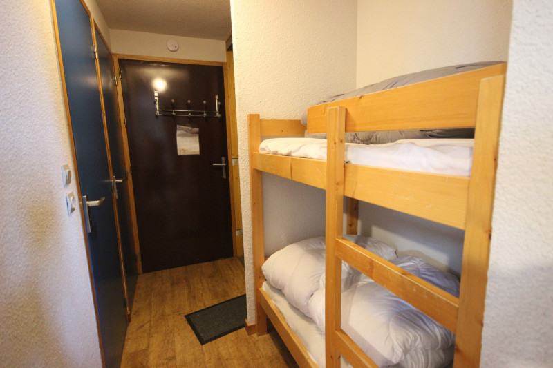 _lv_images__lot_0903000372_05_1318784