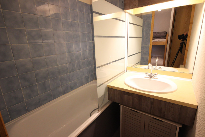 _lv_images__lot_0903000372_06_1487354