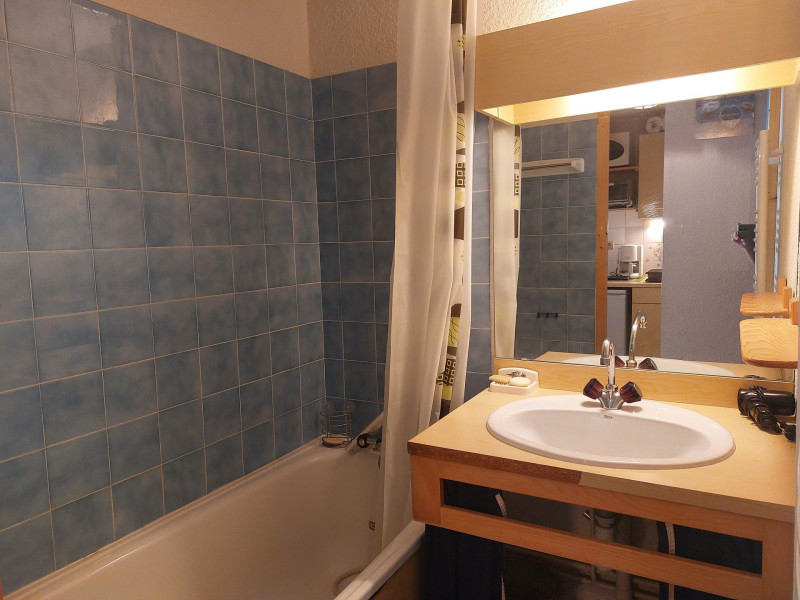 _lv_images__lot_0903000426_06_1382175