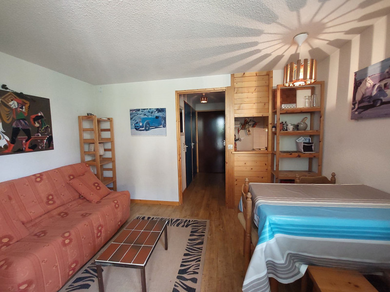 _lv_images__lot_0903000426_08_1430637