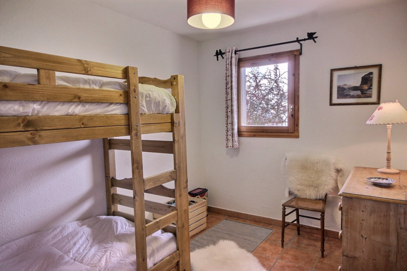 _lv_images__lot_0903000553_11_1374508