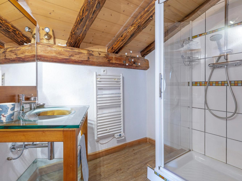 chalet-de-claude-badezimmer1-neu-b1713363619-8533bca8-409245