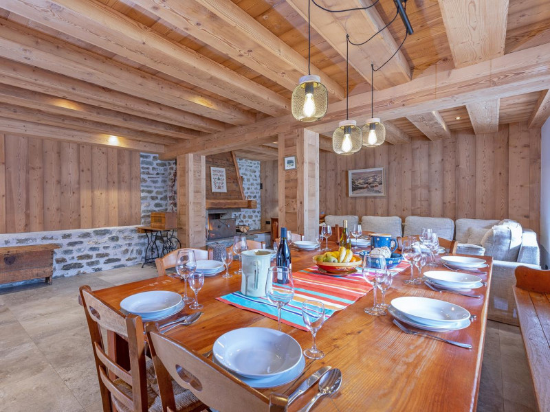 chalet-de-claude-essbereich-neu-b1713363639-6786562f-409252