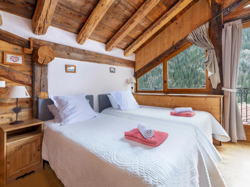 chalet-de-claude-schlafzimmer-neu-b1713363613-21b78e41-409267