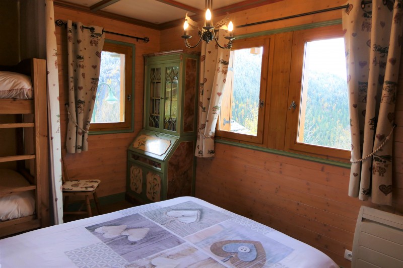 chalet-heidi-le-villaret-peisey-chambre1