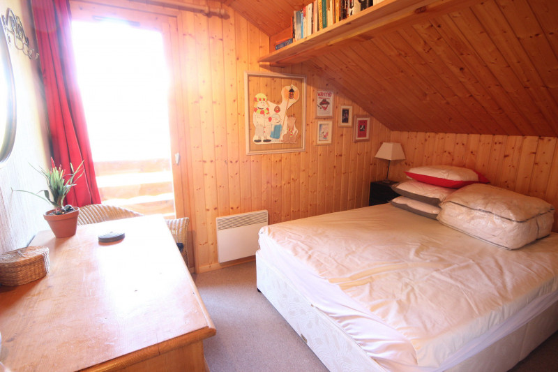 Chambre lit double Chalet Camomille Vallandry