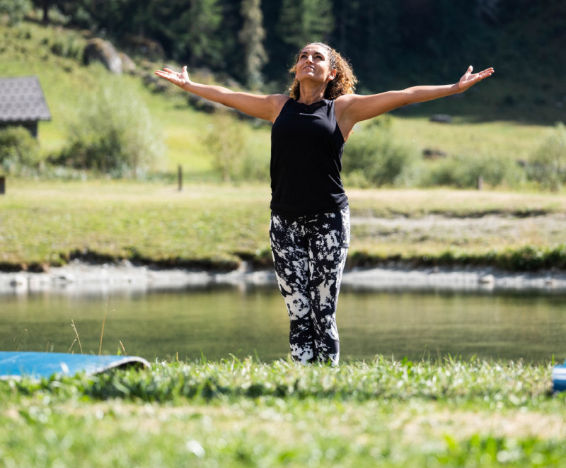 cours-de-yoga-rosuel-elliotgieu-73076