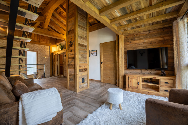 loan5605-hdr-1707516