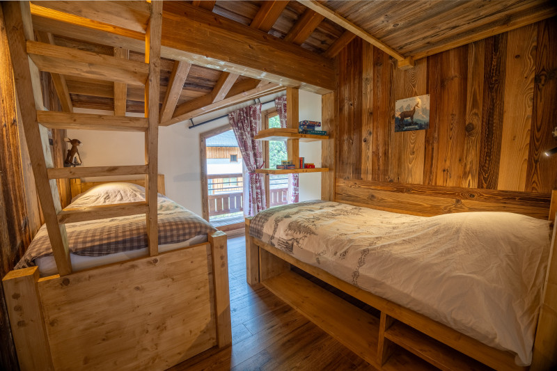 loan5608-hdr-1707517