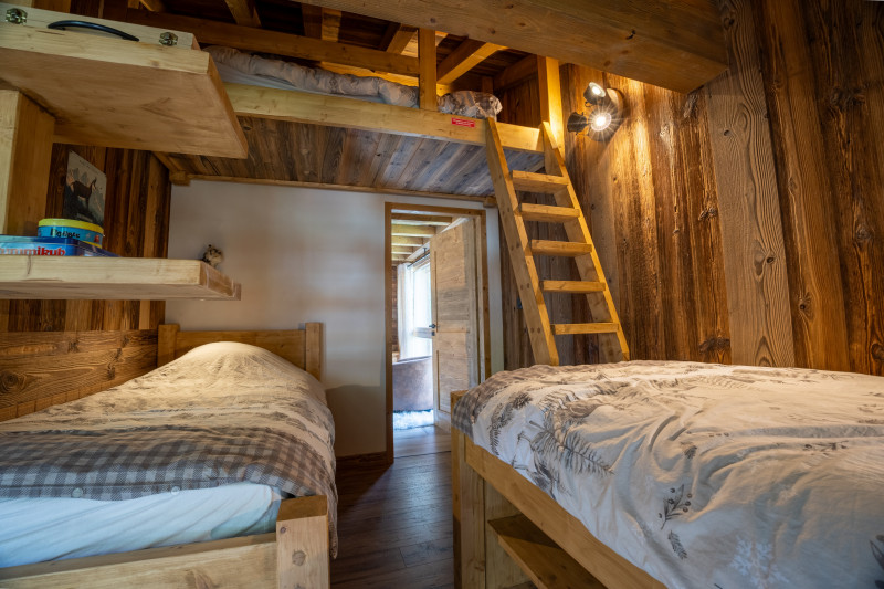 loan5614-hdr-1707518