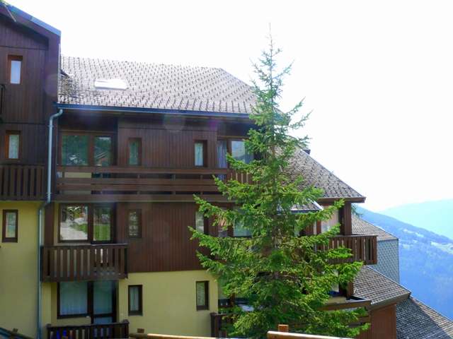 michailles-518-12-10202