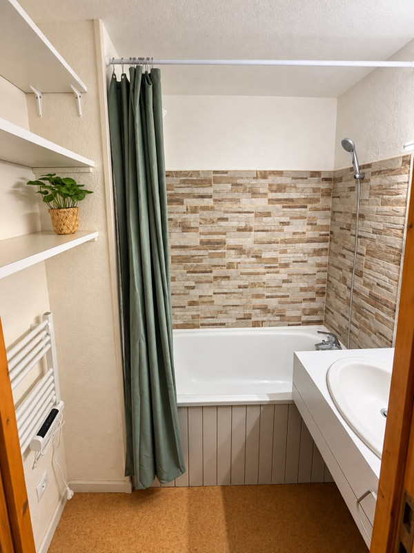 salle-de-bain-mich-320-1719979