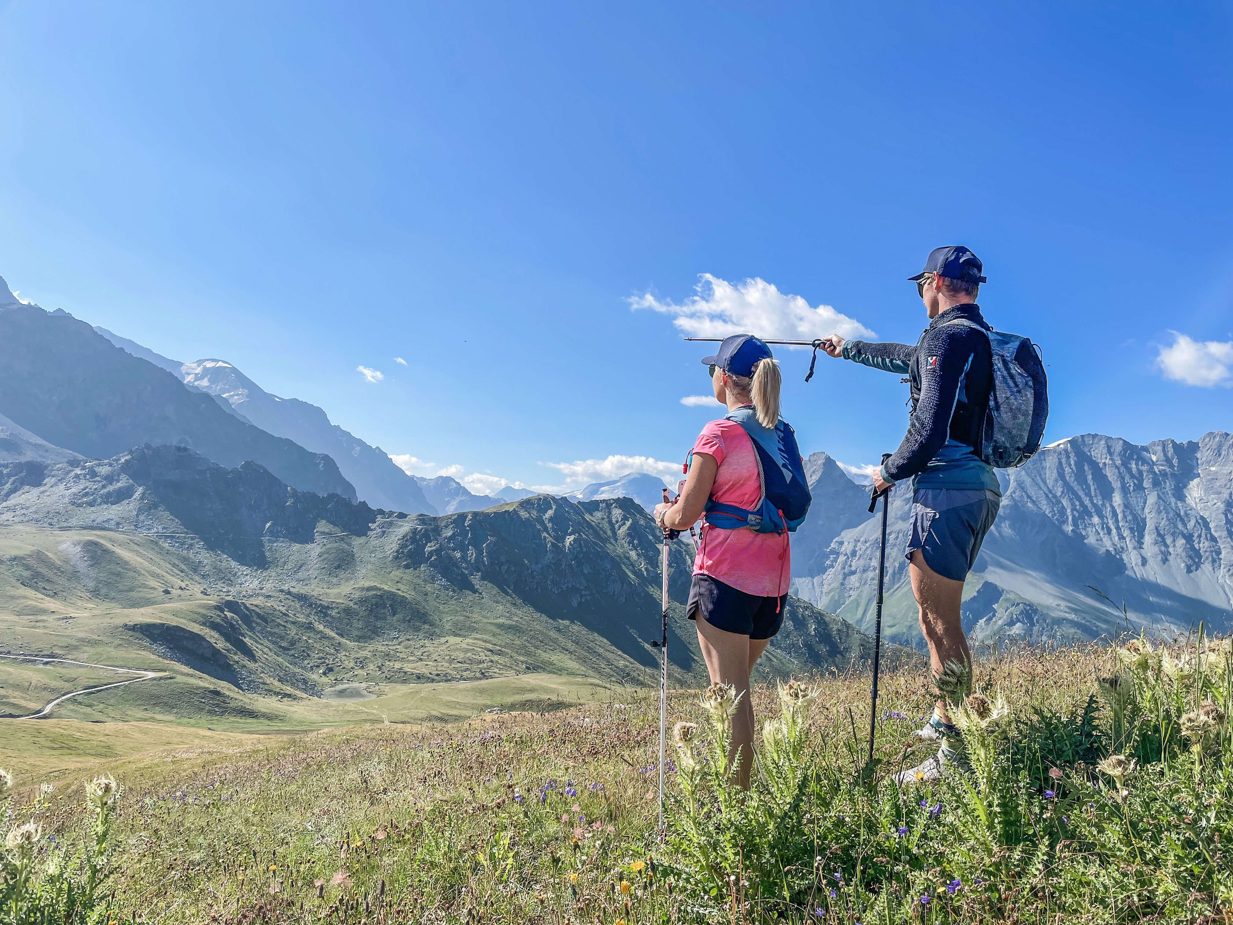 randonneurs-au-col-du-la-chail-peisey-vallandry-sahraronc-1091974
