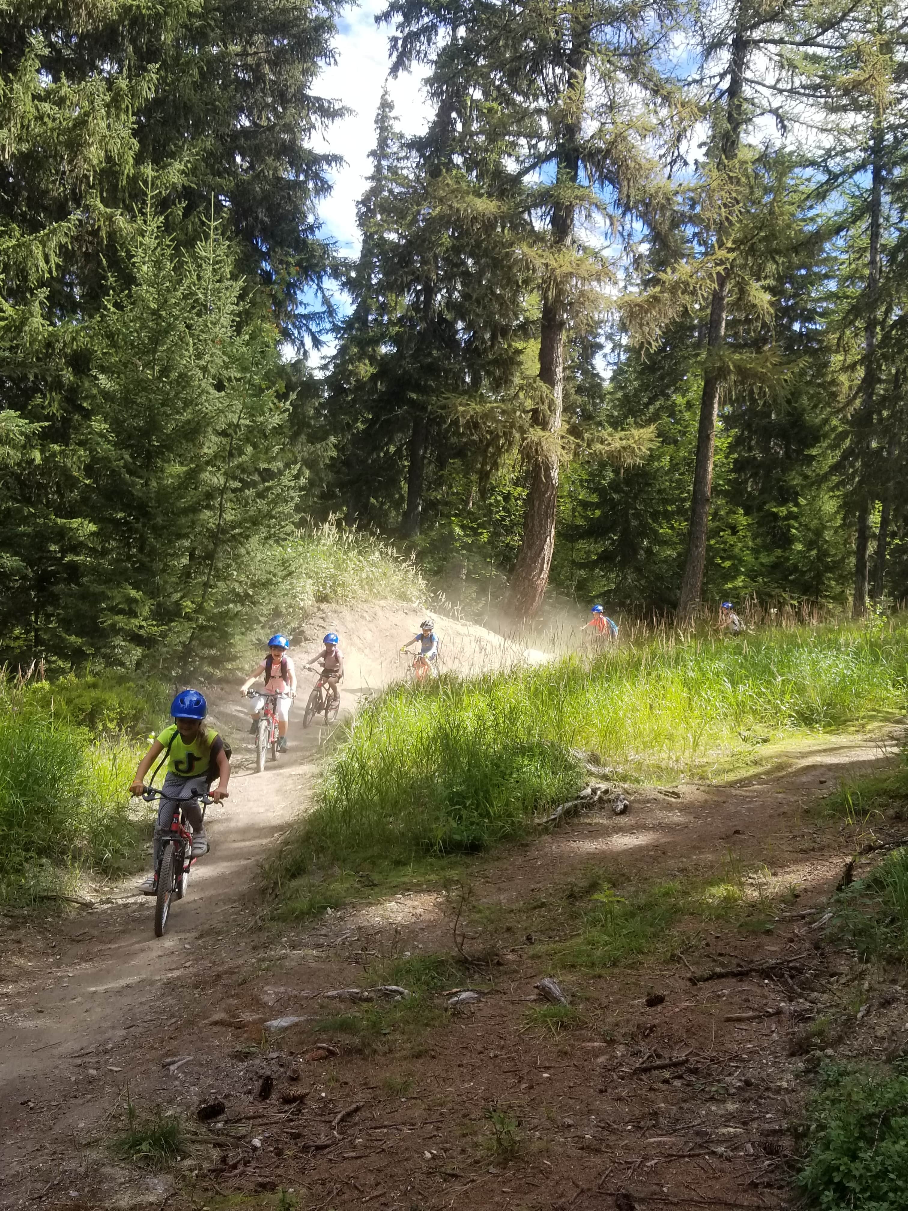 sortie-vtt-kids-juniors-peisey-vallandry-bike-park-williambreysse-min-57341 - © William Breysse